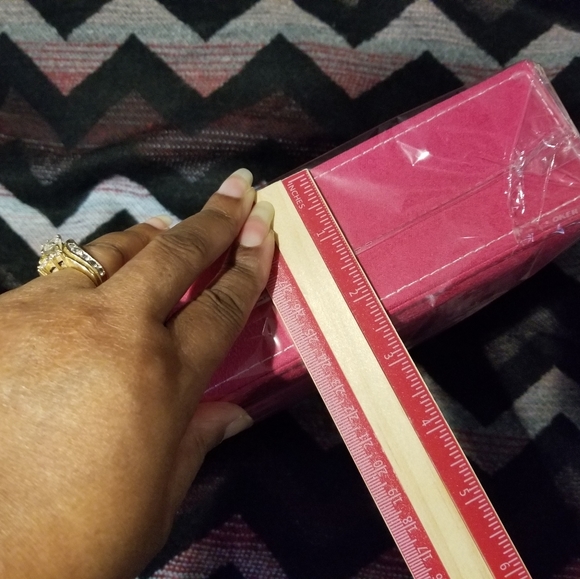 Fuchsia Velour Jewelry box - Picture 7 of 9